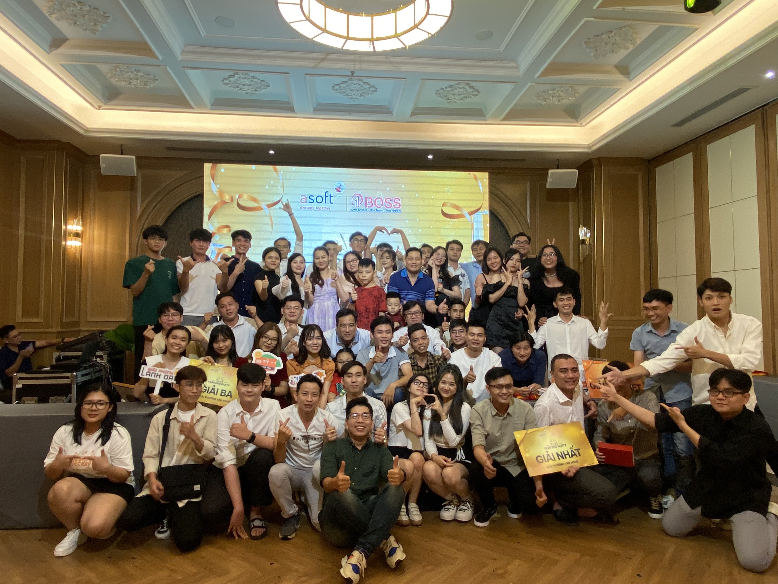 Year end party 2023 - Tất niên rộn ràng ngập tràn niềm vui