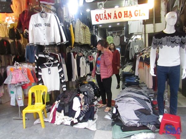 3.3. Nhập nguồn hàng sỉ quần áo tại phố Hàng Đào, Hàng Ngang – Hà Nội